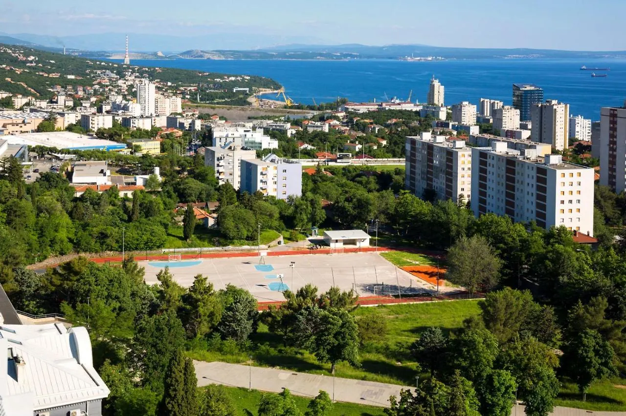 Paha-Paha Modern Apartment With Sea View, Fast Wi-Fi, And Free Parking! Rijeka 0*,  Croatia