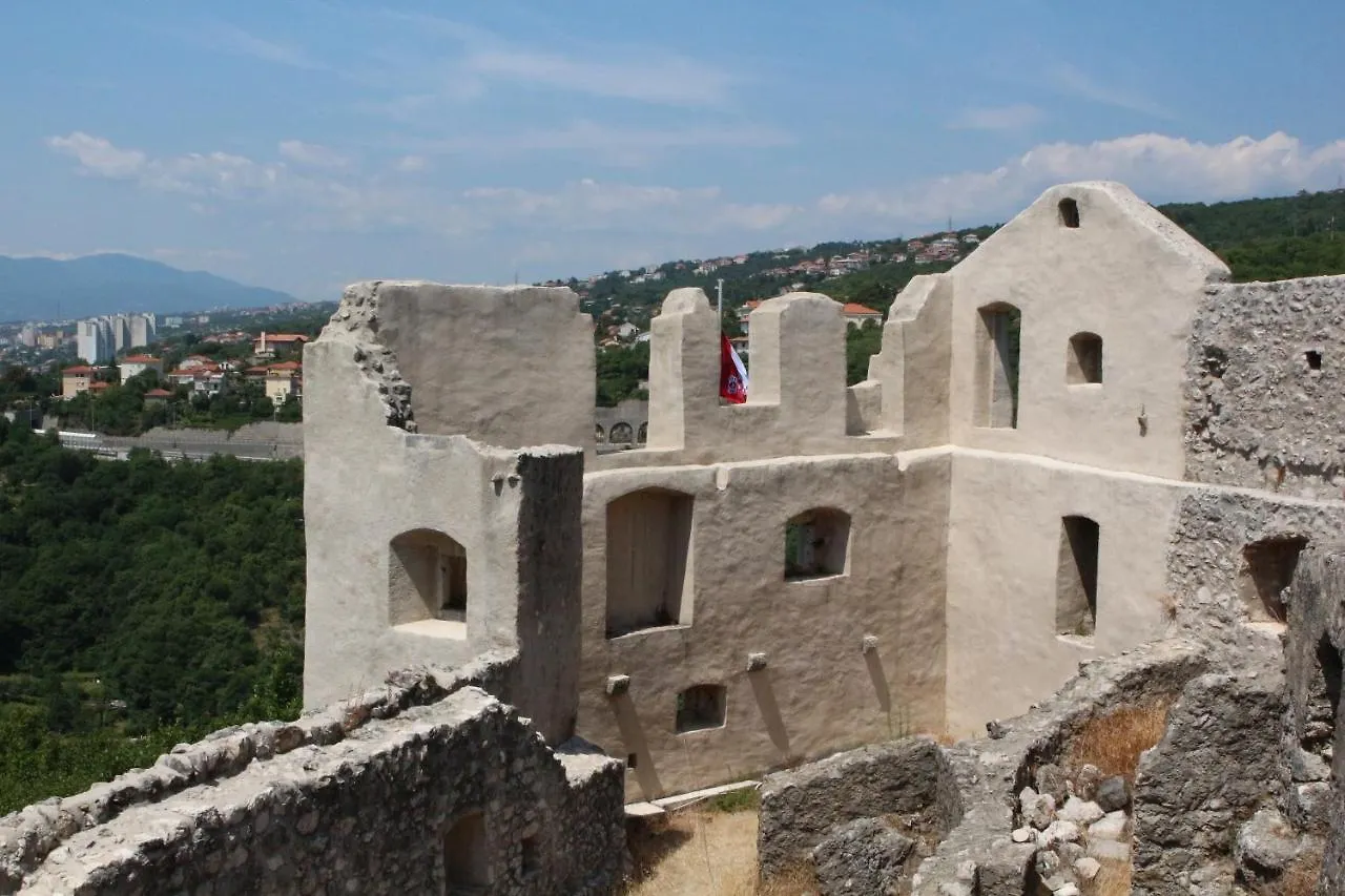 Paha-Paha Modern Apartment With Sea View, Fast Wi-Fi, And Free Parking! Rijeka