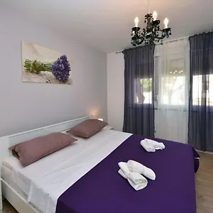two-bedroom-apartment-marinero.hotelinzadar.com/